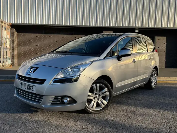 Peugeot 5008 2010 photo 3