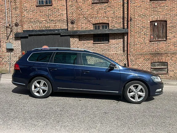 Volkswagen Passat 2013 photo 2
