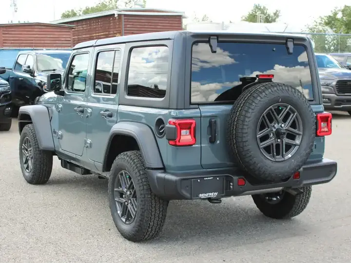 Jeep Wrangler 2026 photo 2