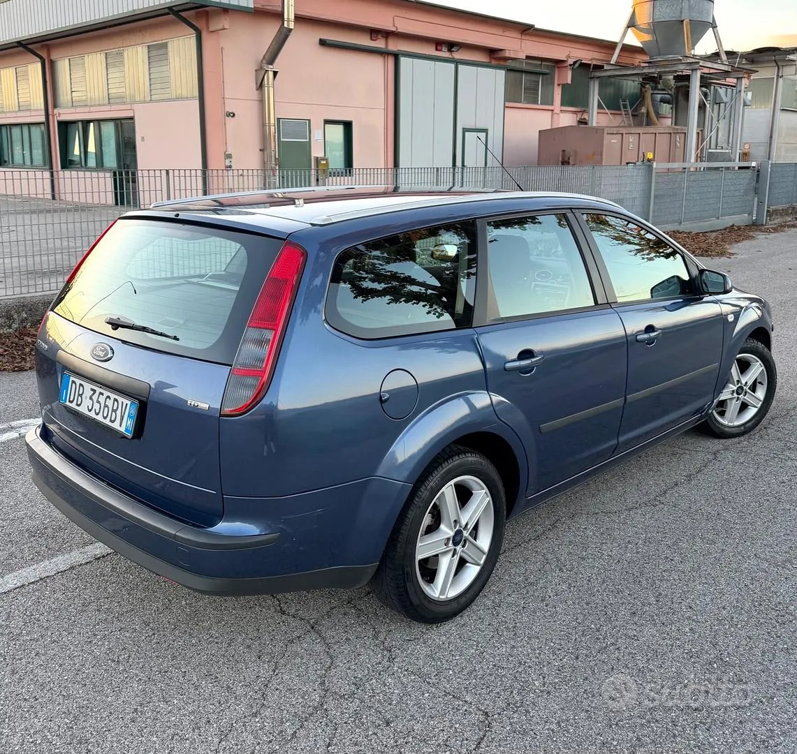 Ford Focus 2006 photo 4