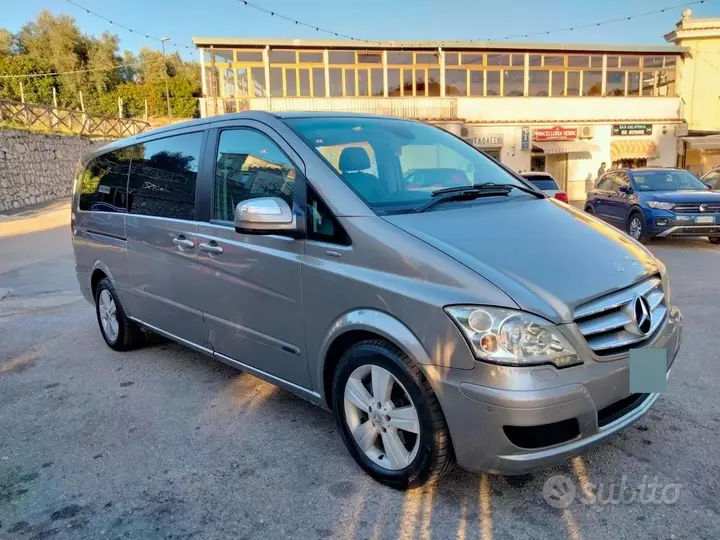 Mercedes-Benz Viano 2012 photo 4