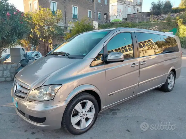 Mercedes-Benz Viano 2012 photo 5