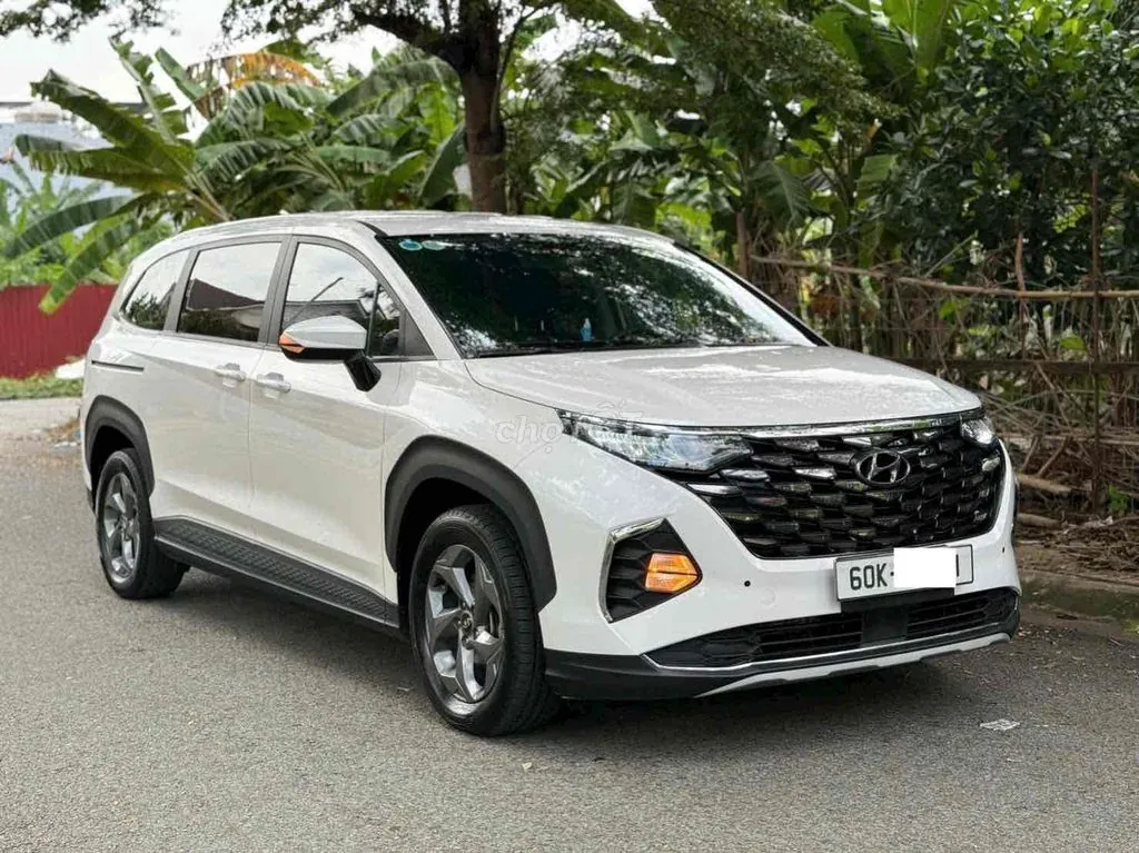 Hyundai Custin 2023 photo 2