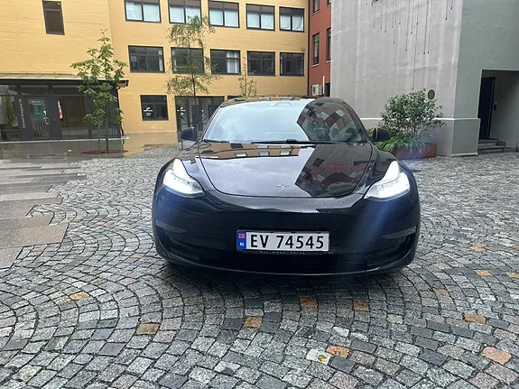 Tesla Model 3 2019 photo 2