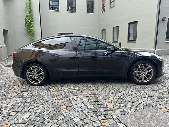Tesla Model 3 2019 photo 4