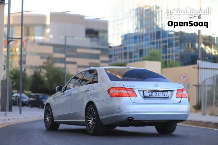 Mercedes-Benz E-Class 2010 photo 2
