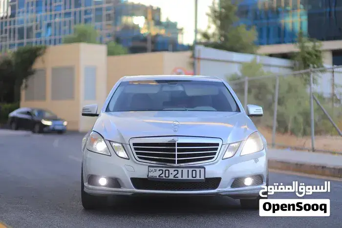 Mercedes-Benz E-Class 2010 photo 3
