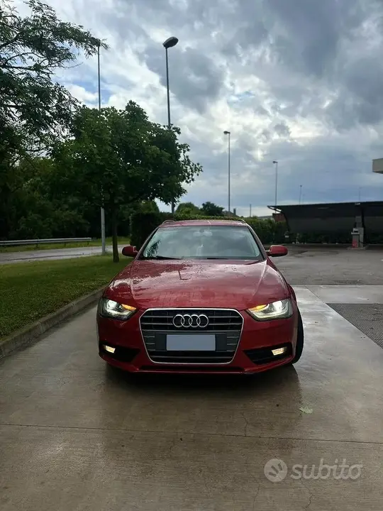 Audi A4 2012 photo 4