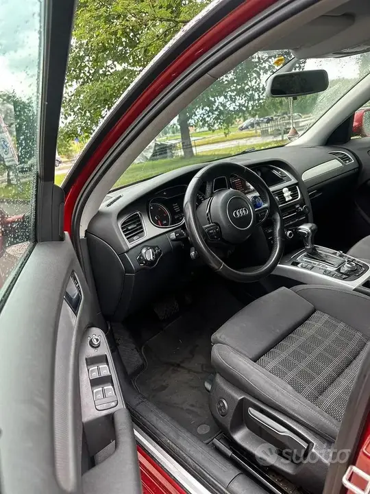Audi A4 2012 photo 3