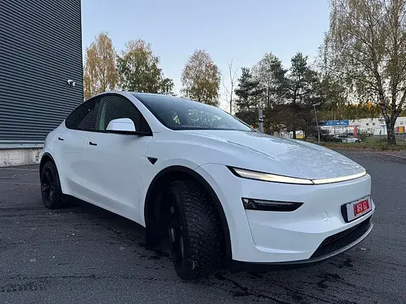 Tesla Model Y 2025 photo 5