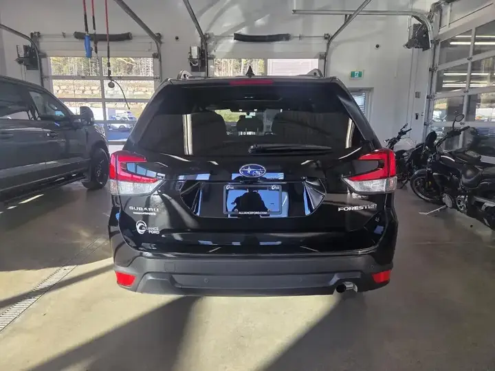 Subaru Forester 2023 photo 4