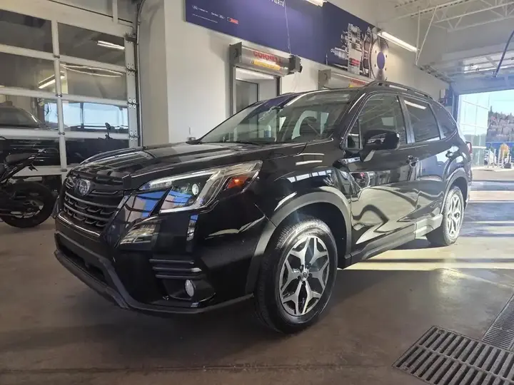 Subaru Forester 2023 photo 2