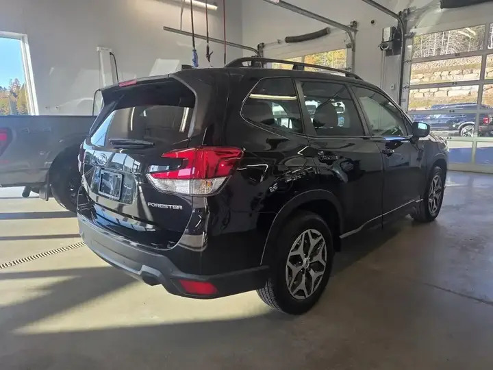 Subaru Forester 2023 photo 5