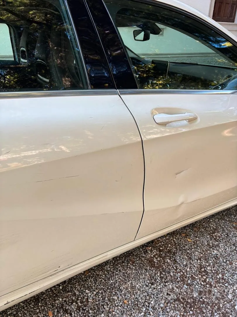 Mercedes-Benz A 2016 photo 2