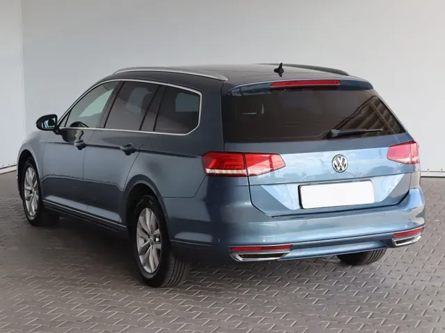 Volkswagen Passat Variant 2016 photo 3
