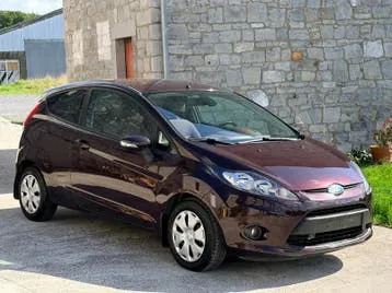 Ford Fiesta 2011 photo 2