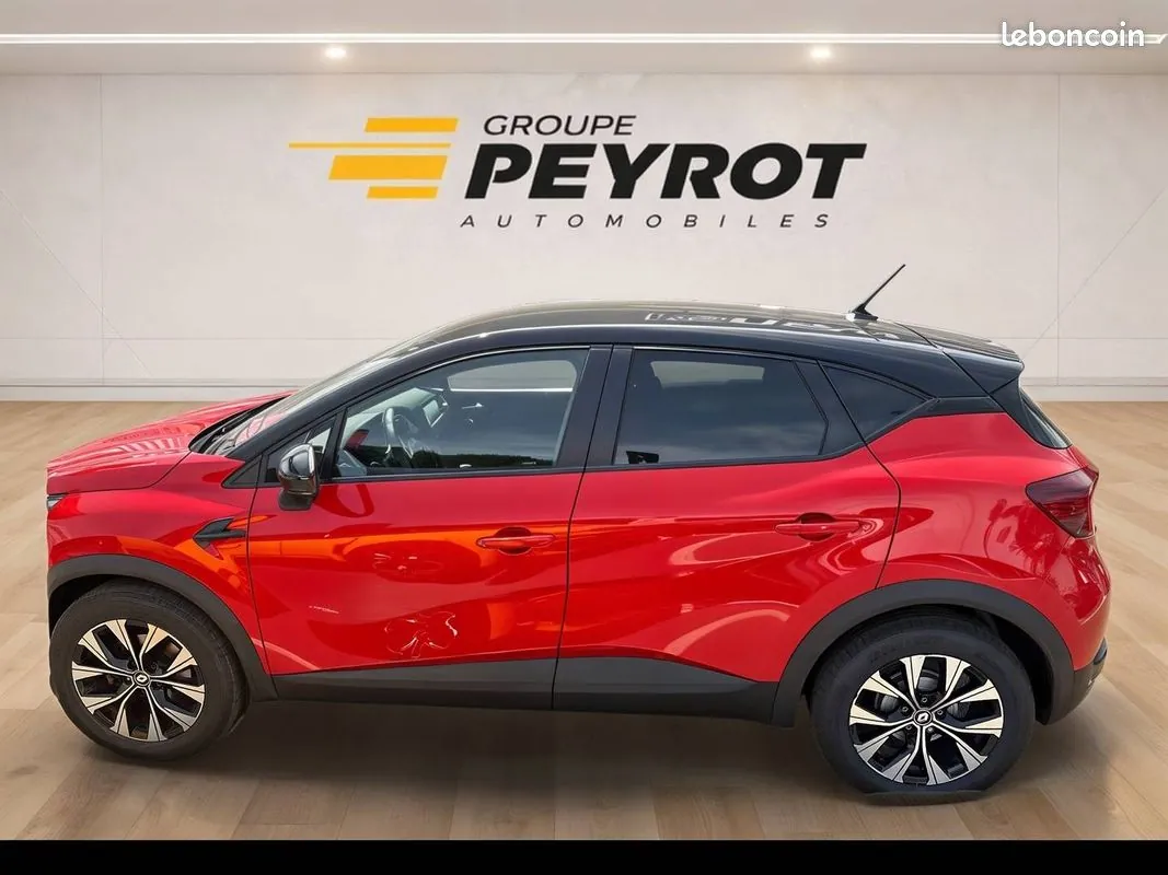 Renault Captur 2024 photo 3