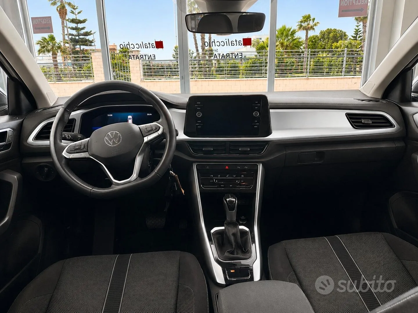 Volkswagen T-Roc 2023 photo 5