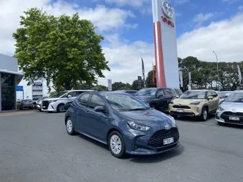 Toyota Yaris 2024 photo 2