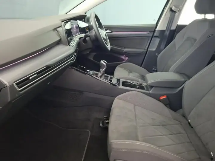 Volkswagen Golf 2024 photo 5