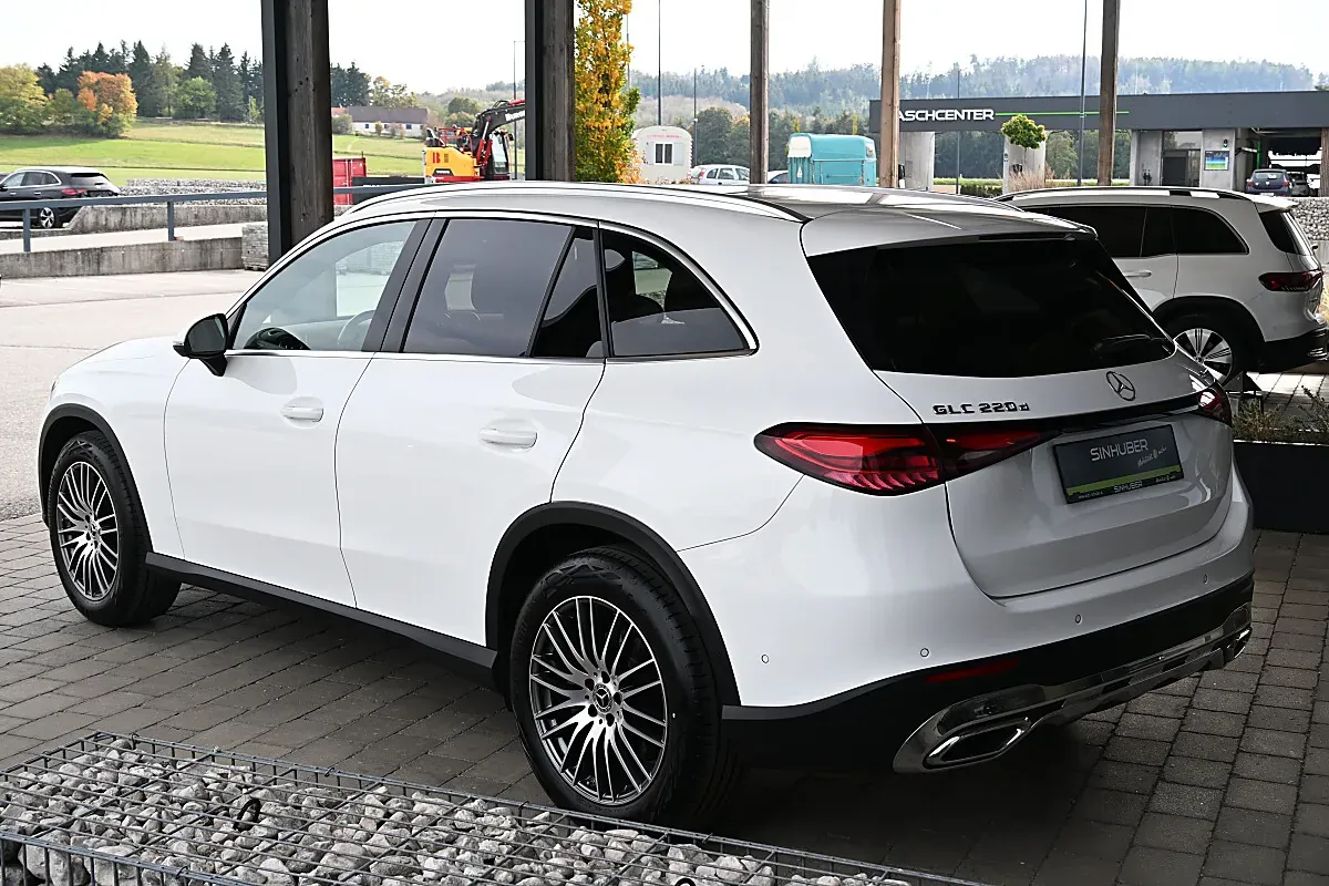Mercedes-Benz Glc-Class 2023 photo 3