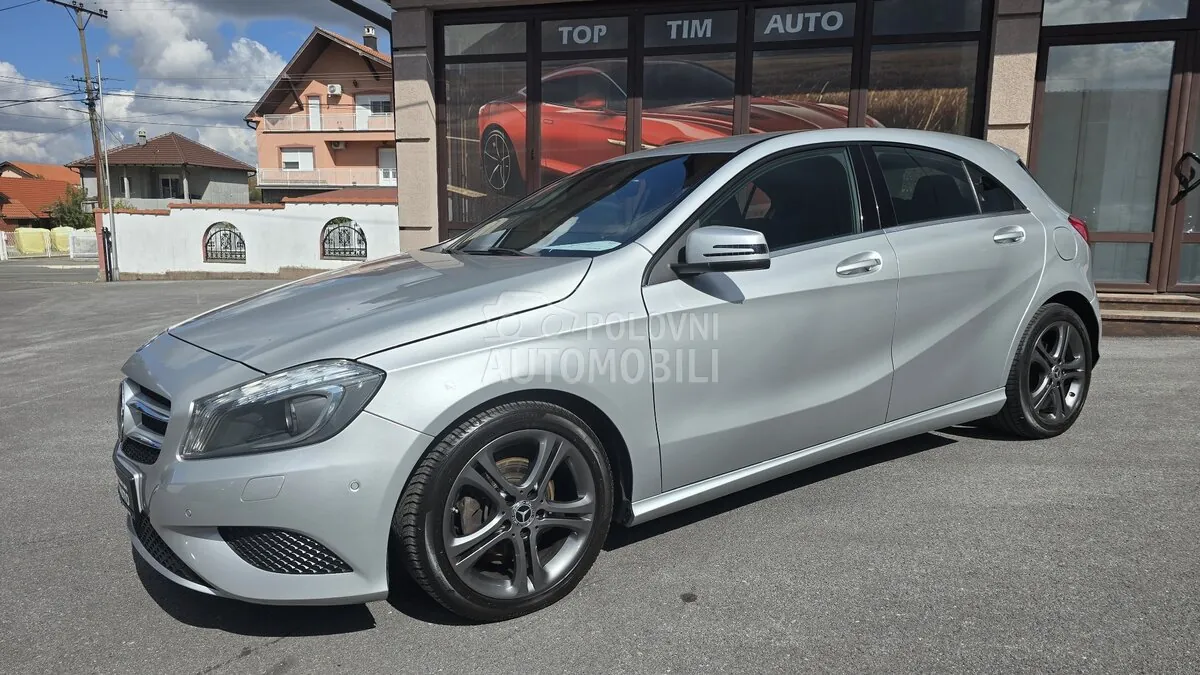 Mercedes-Benz A 180 2015 photo 2
