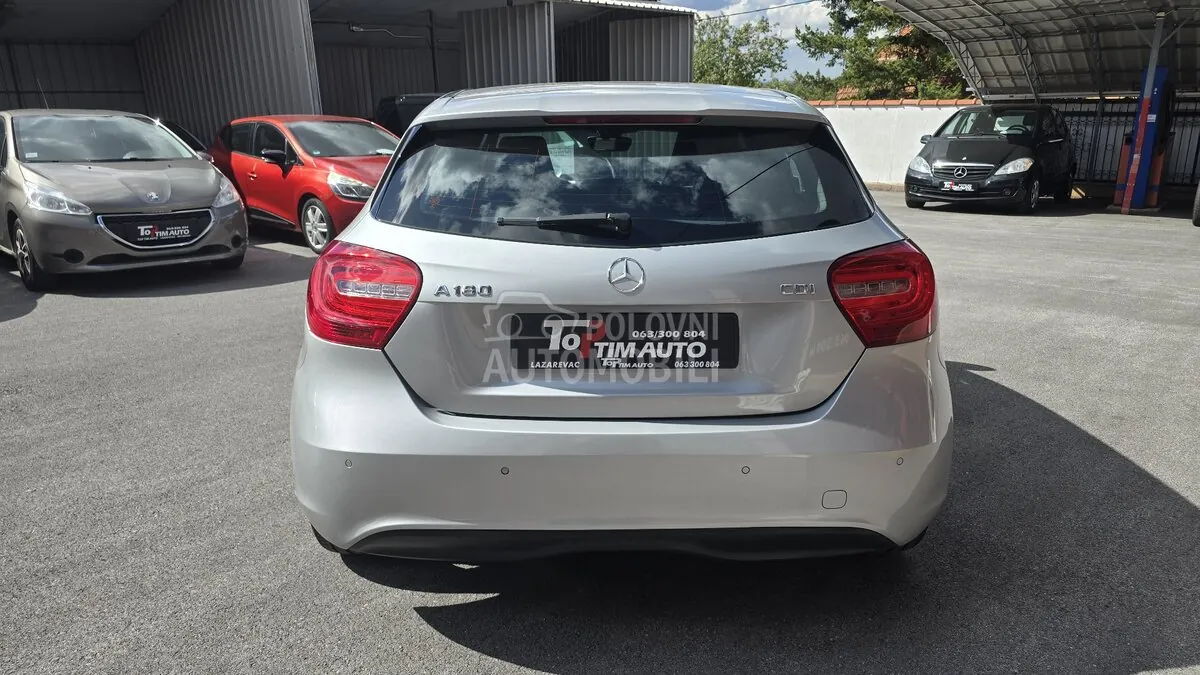 Mercedes-Benz A 180 2015 photo 5