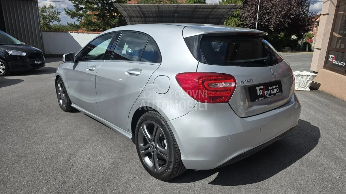 Mercedes-Benz A 180 2015 photo 4