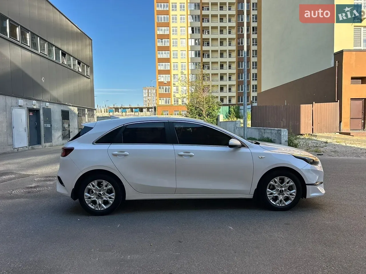Kia Ceed 2023 photo 4