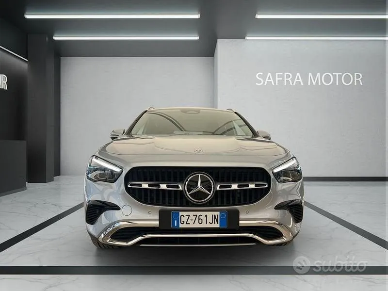 Mercedes-Benz Gla 2025 photo 2