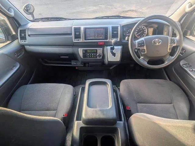 Toyota Hiace 2021 photo 3