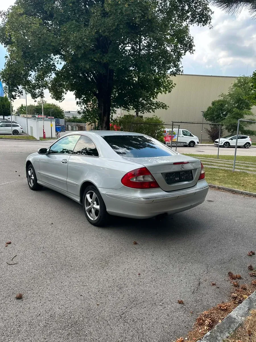 Mercedes-Benz Clk-Class 2006 photo 3