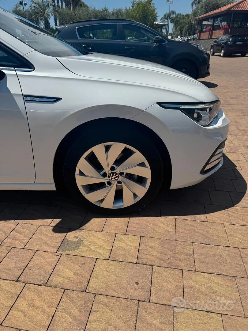 Volkswagen Golf 2023 photo 3