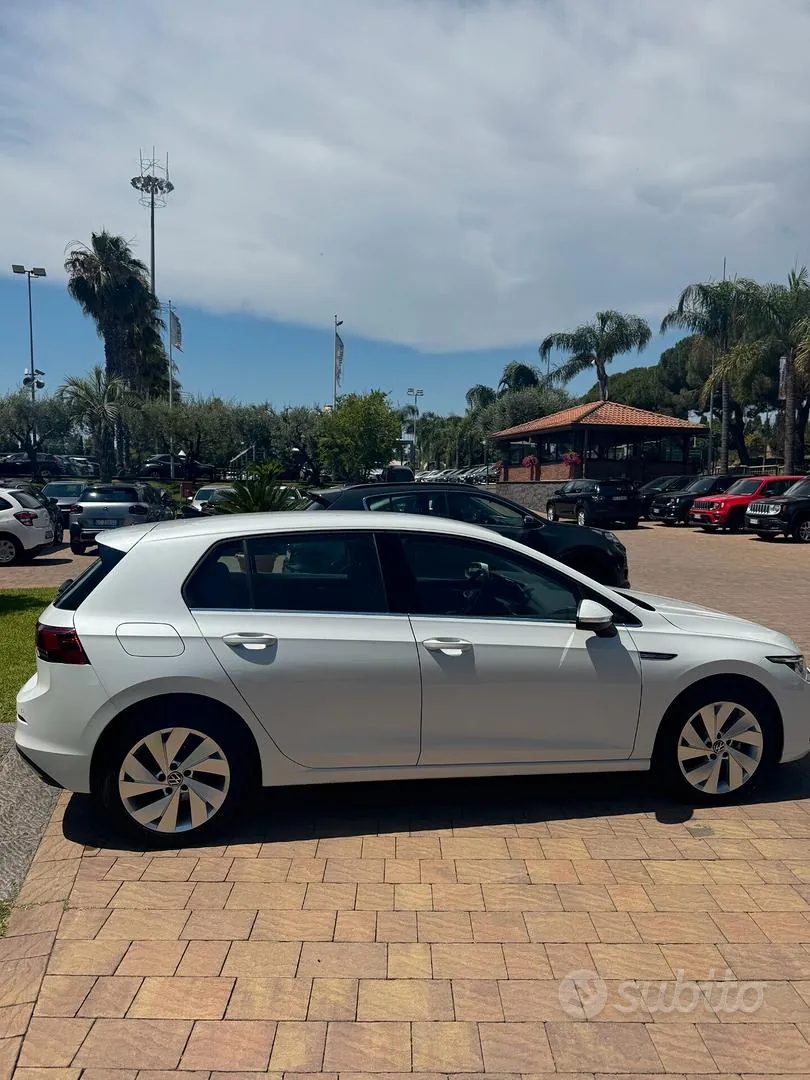 Volkswagen Golf 2023 photo 4