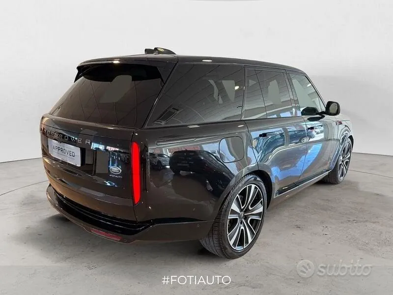 Land Rover Range Rover 2024 photo 2