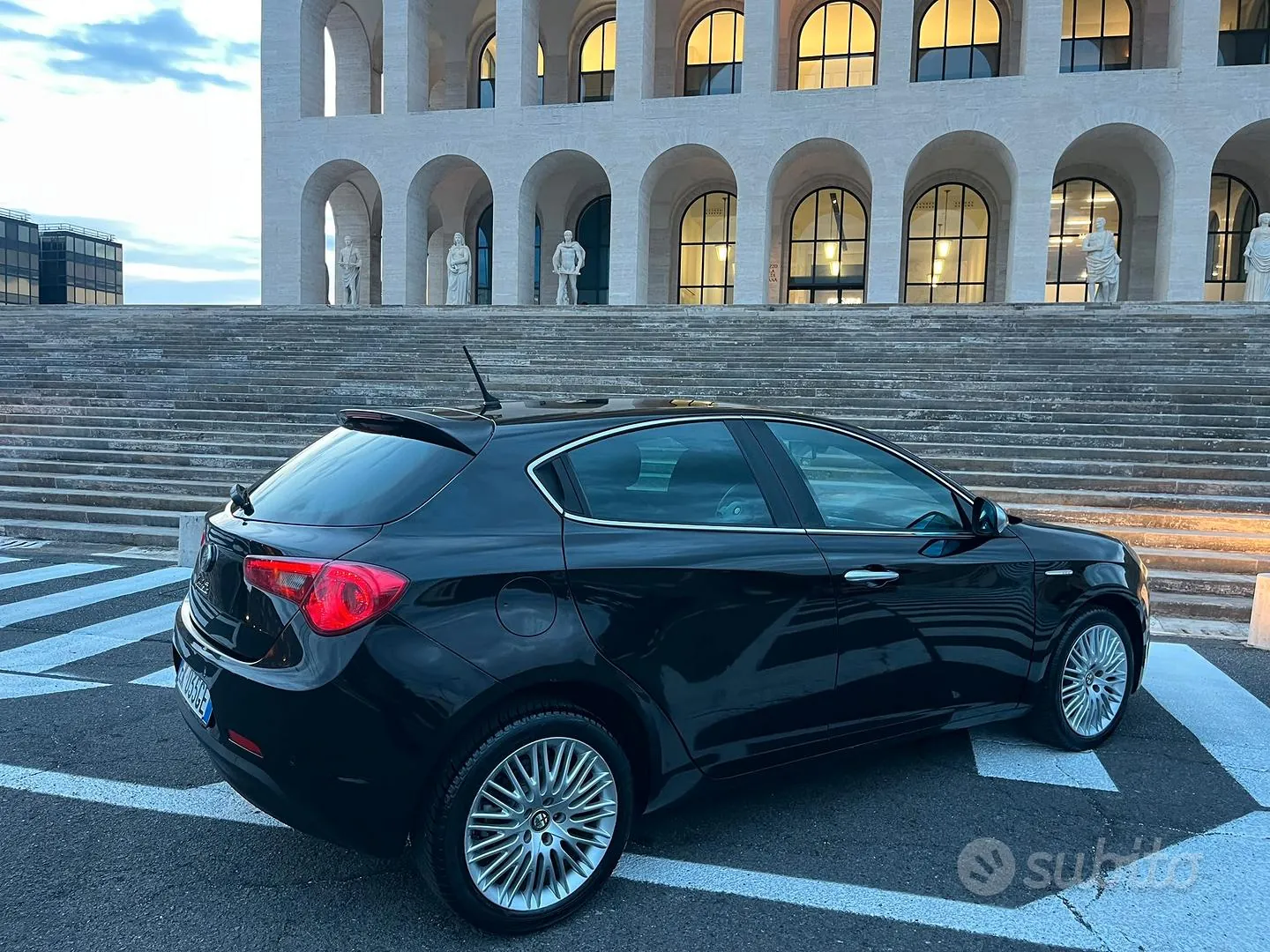 Alfa Romeo Giulietta 2011 photo 4