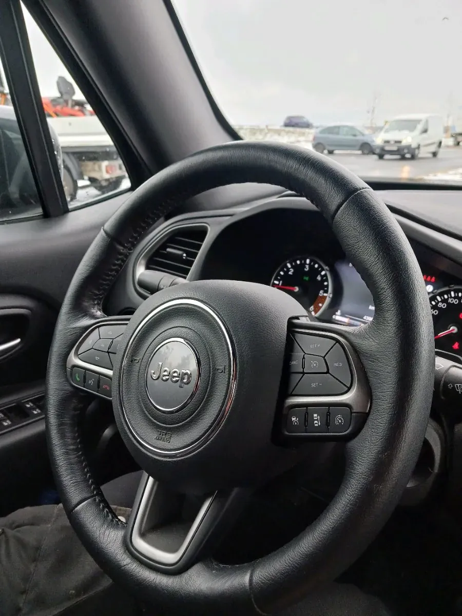 Jeep Renegade 2021 photo 2