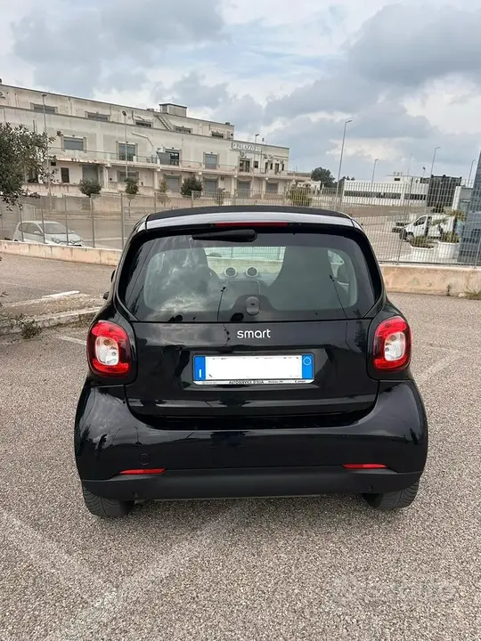 Smart Fortwo 2019 photo 4