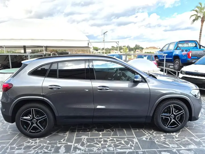 Mercedes-Benz Gla 2023 photo 4