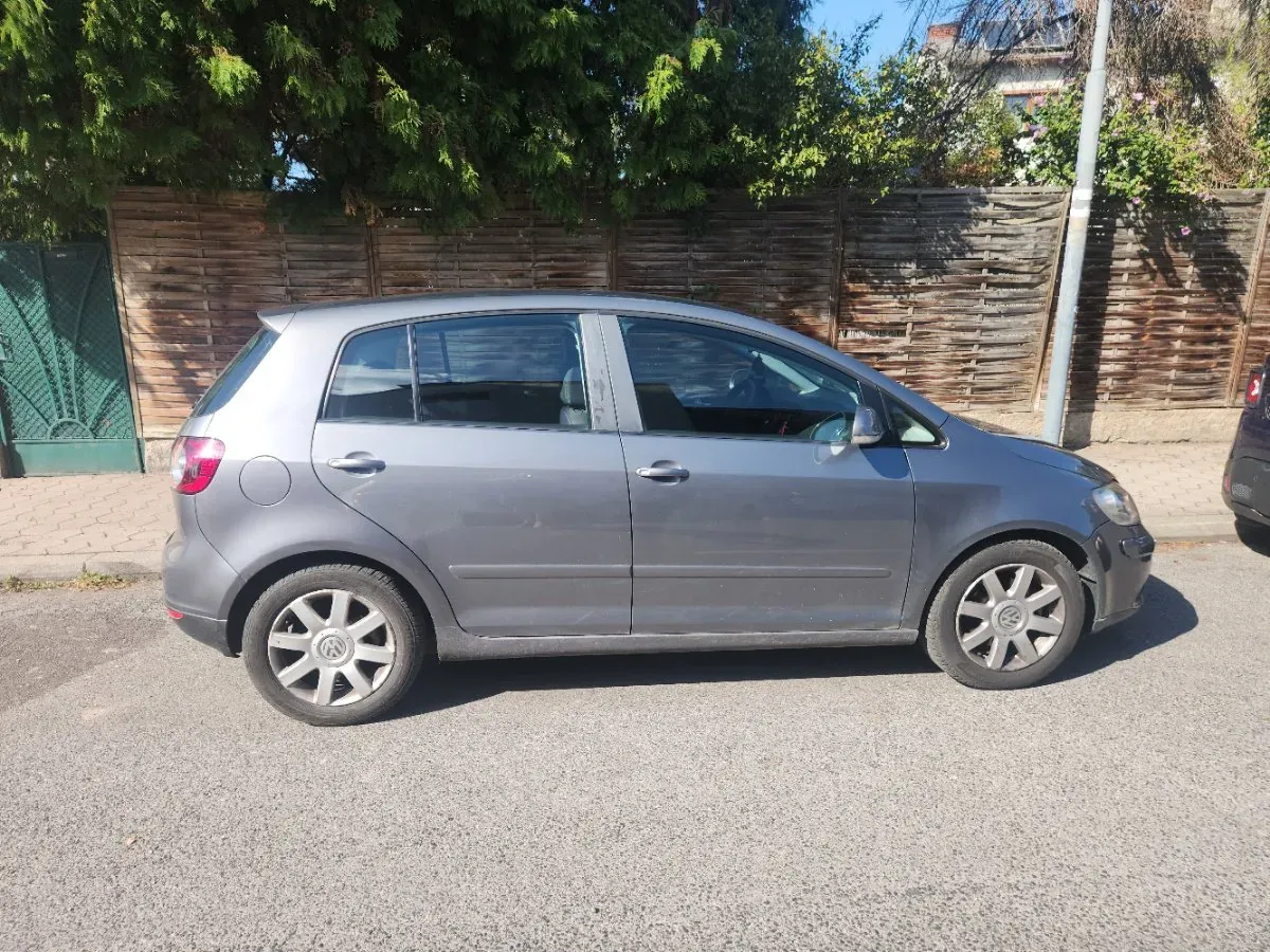 Volkswagen Golf 2005 photo 2