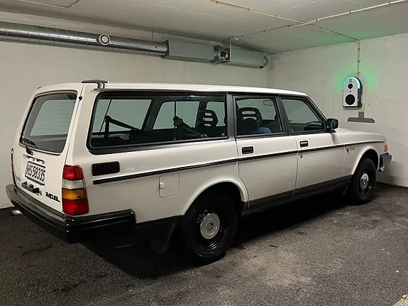 Volvo 240 1986 photo 4