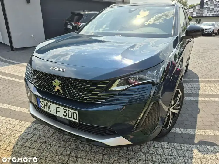 Peugeot 5008 2022 photo 2