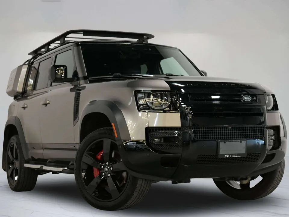Land Rover Defender 2023 photo 2