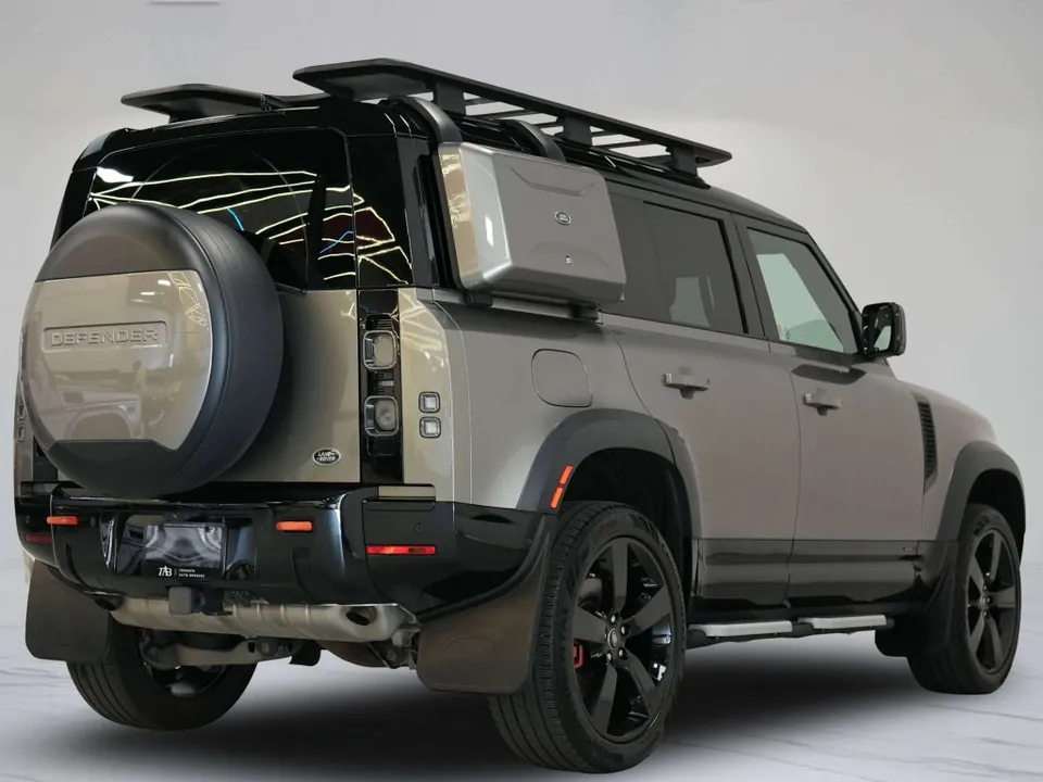 Land Rover Defender 2023 photo 4