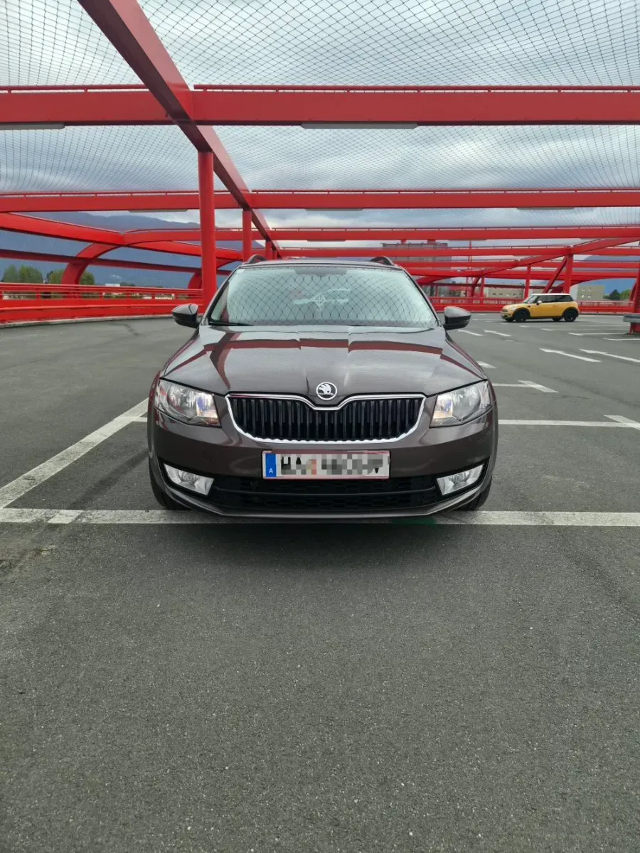 Skoda Octavia 2015 photo 2