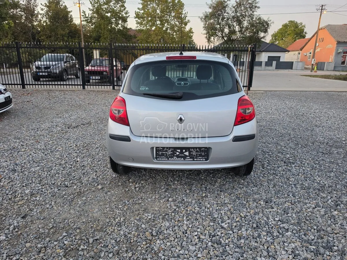 Renault Clio 2011 photo 4