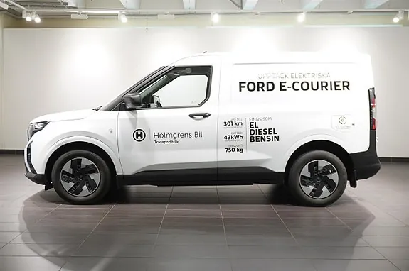 Ford Transit Courier 2026 photo 2