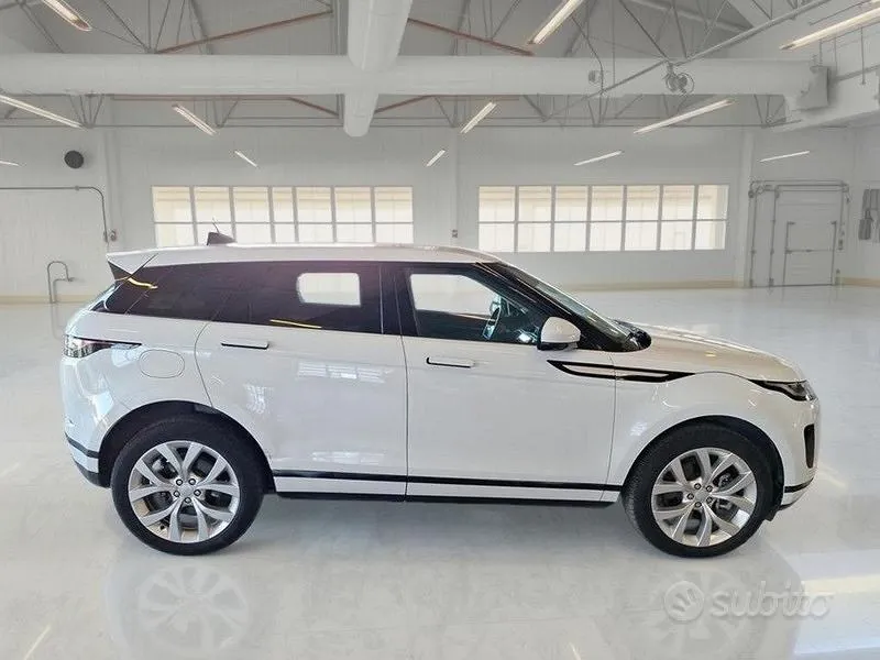 Land Rover Range Rover Evoque 2022 photo 3
