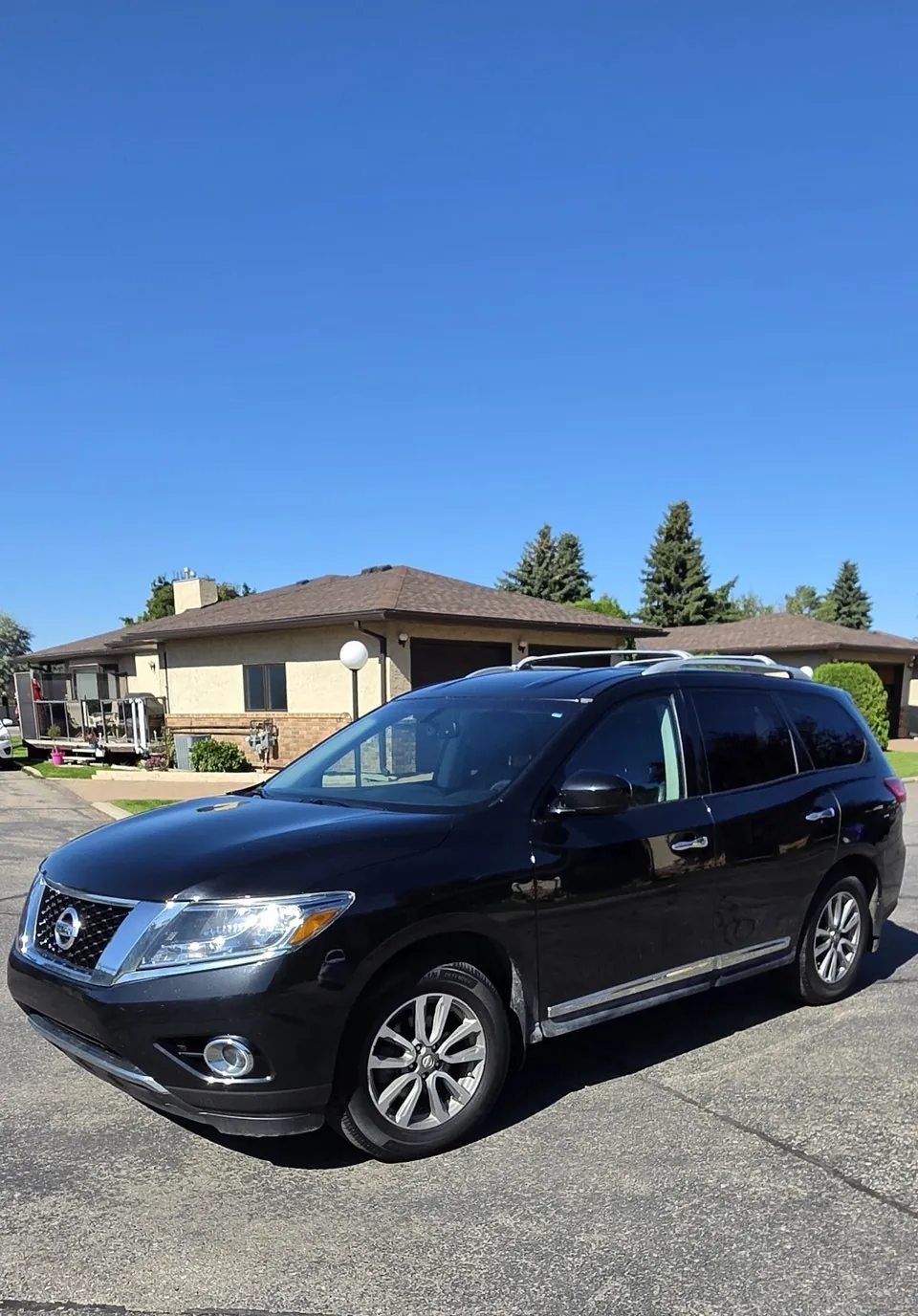 Nissan Pathfinder 2016 photo 2
