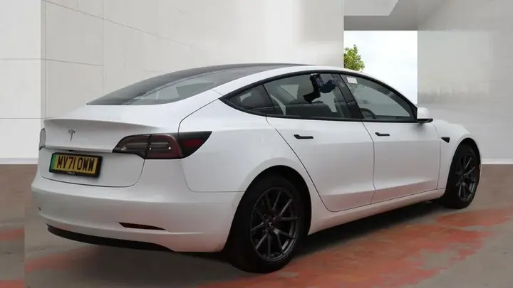Tesla Model 3 2021 photo 4